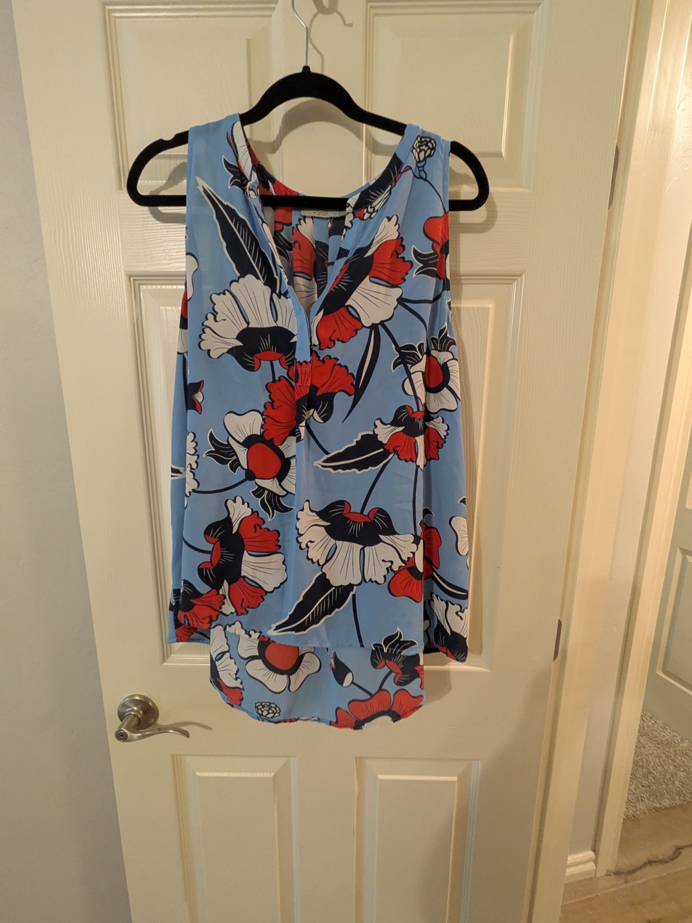 Dalia Light Blue Floral V-Neck Sleeveless Camisole